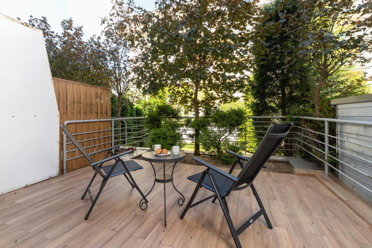 Pleasant Apartment With Terrace Cracow By Noclegi Renters كراكوفيا المظهر الخارجي الصورة